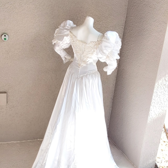 VINTAGE  18TH CENTURY ROCOCO INSPIRED  WEDDING GOWN - Picture 7 of 16